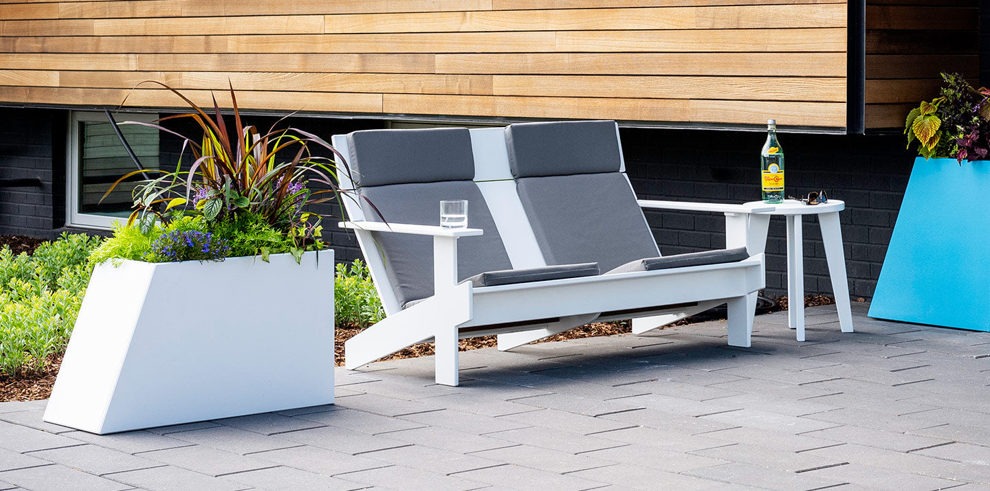 lounge benches