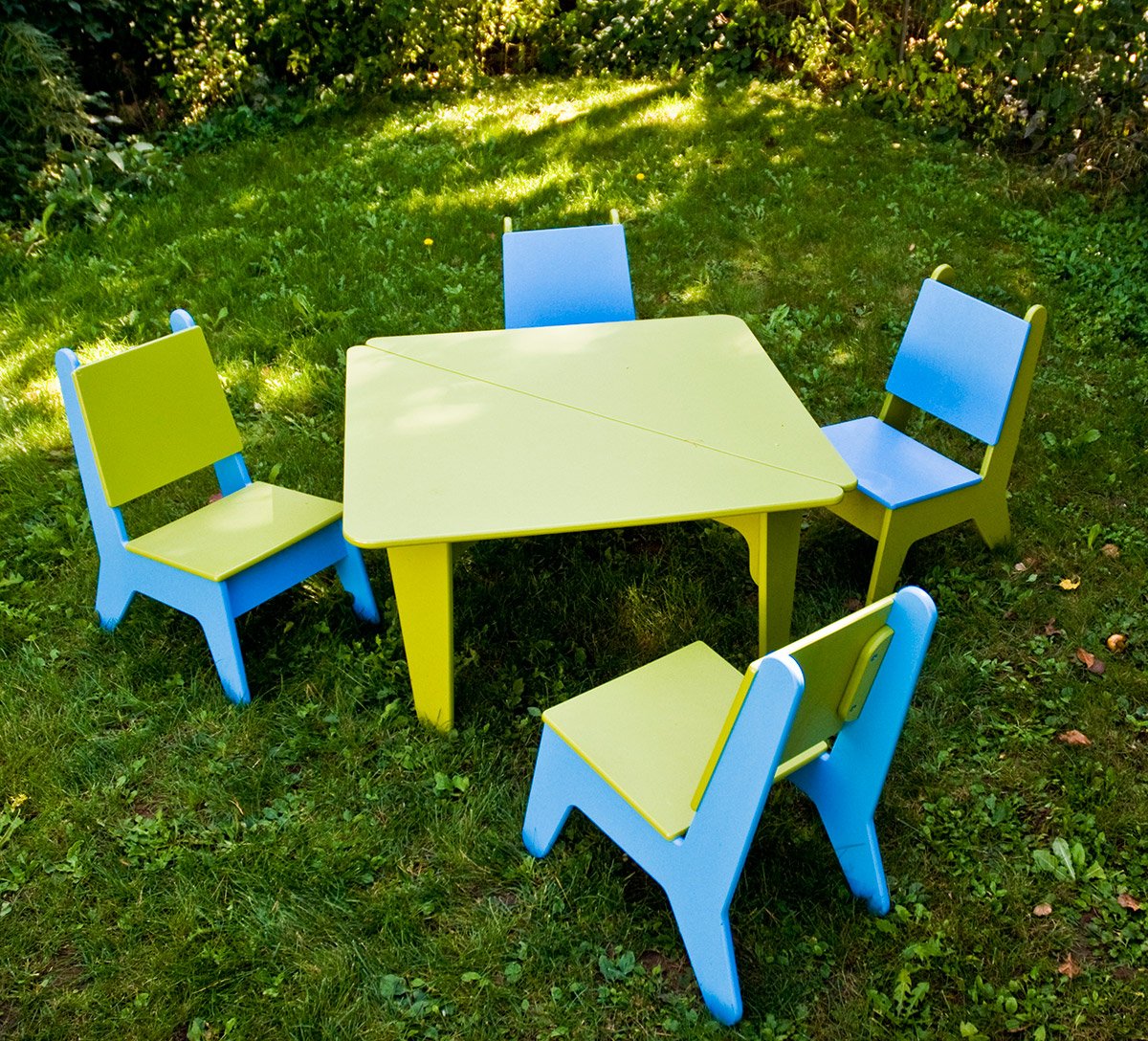 kids outdoor furniture