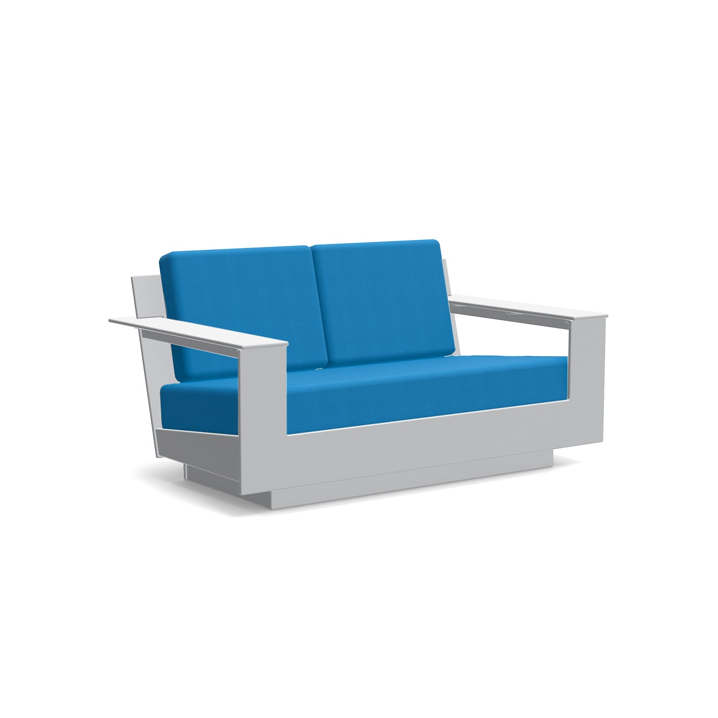 studio shot of nisswa loveseat in driftwood with regatta blue cushion