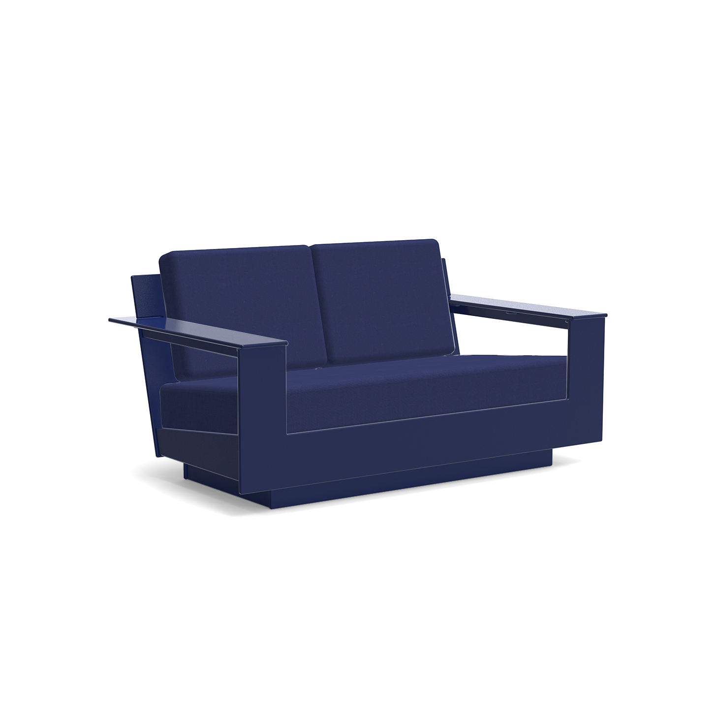 studio shot of nisswa loveseat in navy with navy cushion