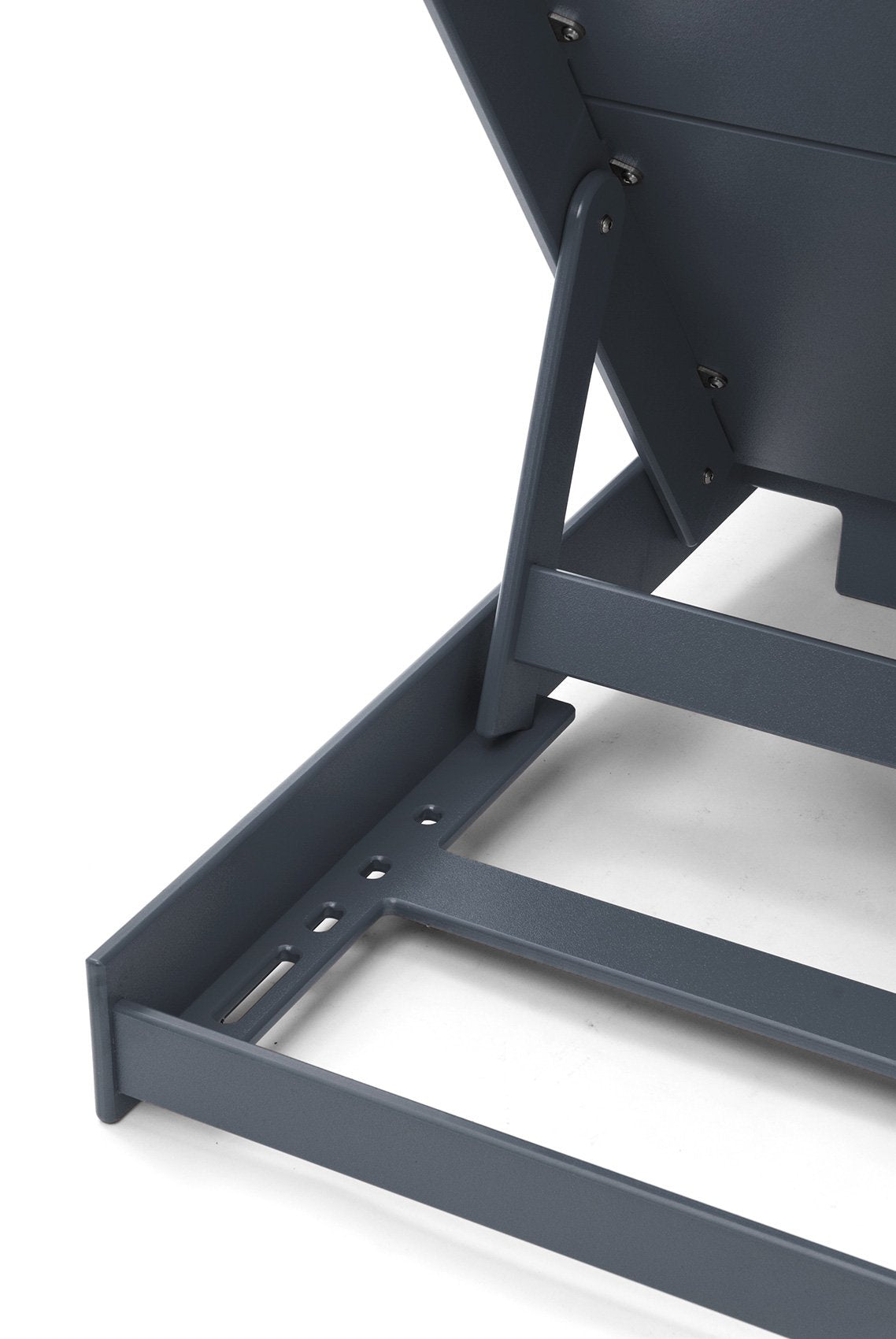 lollygagger chaise sunbed