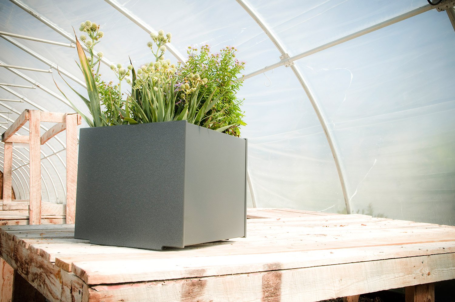 modern design indoor/outdoor plastic box series planter Loll Designs Square Planter (22 Gallon)