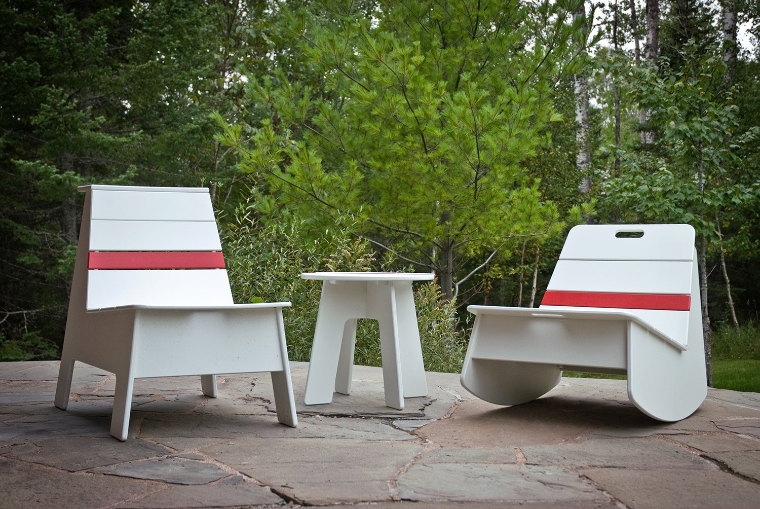 Round Side Table in Loll's Racer Collection – Loll Designs